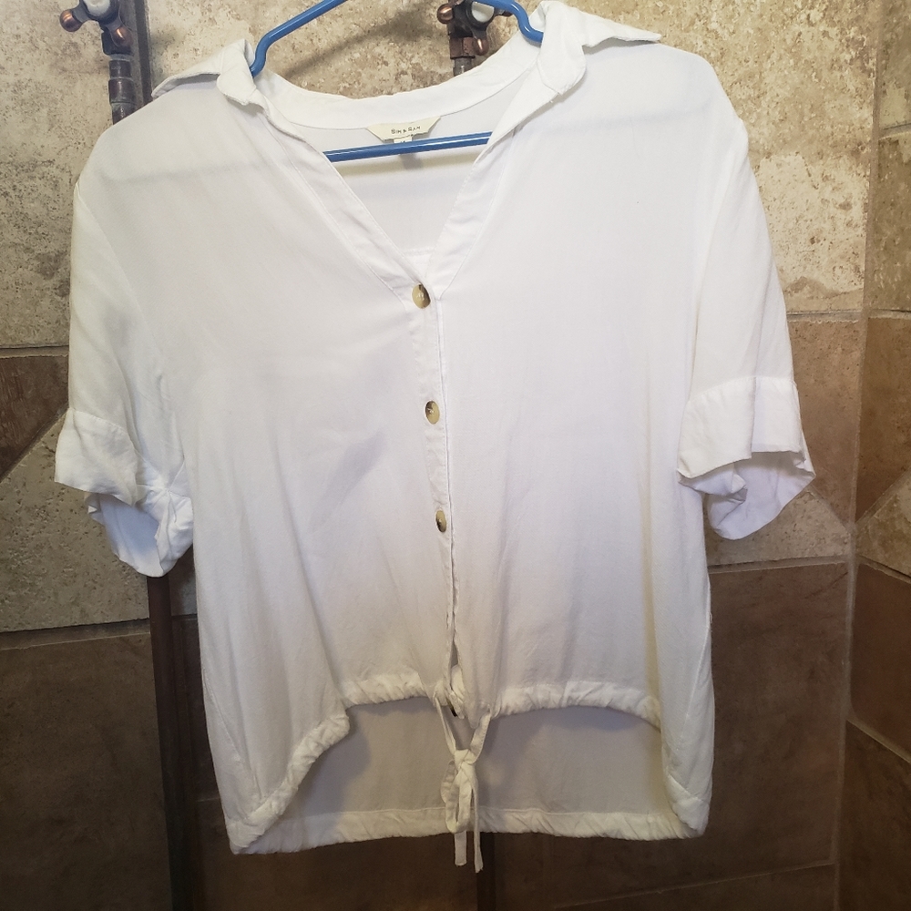 Sim & Sam white crop blouse Size M